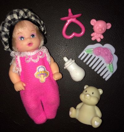 Лот: 12642392. Фото: 1. Фирменная маленькая куколка малышка... Куклы и аксессуары