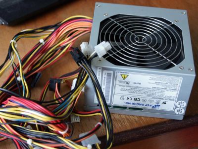 Лот: 6287347. Фото: 1. FSP Group FSP700-80GLN 700W. Корпуса, блоки питания