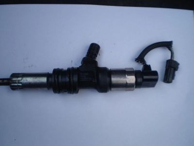 Лот: 7901585. Фото: 1. Форсунки DENSO 095000-5450, ME302143... Двигатель и элементы двигателя