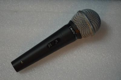Лот: 9942439. Фото: 1. PRO AUDIO UB-44 вокальный микрофон. Студийные микрофоны, радиомикрофоны и радиосистемы