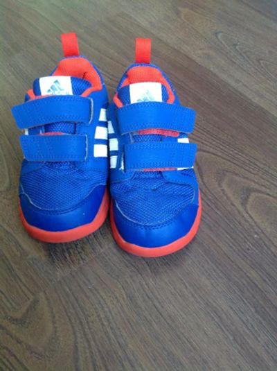 Лот: 7065733. Фото: 1. Кросовки Adidas 26. Кеды, кроссовки
