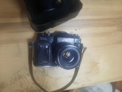 Лот: 20740173. Фото: 1. Фотоаппарат Zenit. Плёночные зеркальные