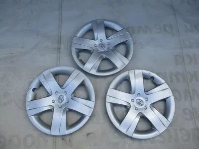 Лот: 13898334. Фото: 1. Оригинальные колпаки 16" R16 Toyota... Колпаки