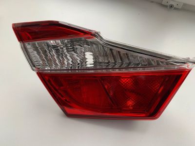Лот: 15161830. Фото: 1. Фонарь крышки багажника Camry... Оптика и освещение