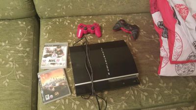 Лот: 7326423. Фото: 1. Ps3 40 gb 2 диска 2 джостика. Игровые приставки, консоли