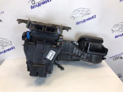 Лот: 21708371. Фото: 1. корпус отопителя Skoda Octavia... Двигатель и элементы двигателя