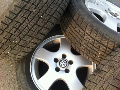 Лот: 2169658. Фото: 1. Ориинальные Диски Volkswagen и... Шины на дисках