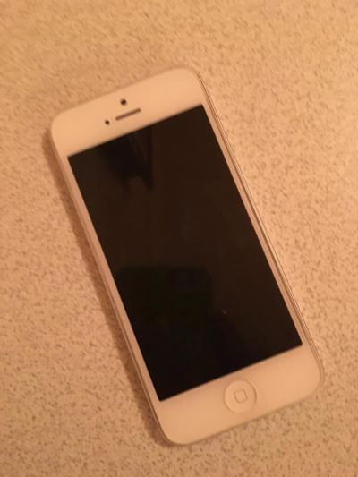 Лот: 8119686. Фото: 1. Iphone 5 16gb. Смартфоны