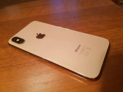 Лот: 17042812. Фото: 1. iPhone XS 64 гб, золотой в идеальном... Смартфоны