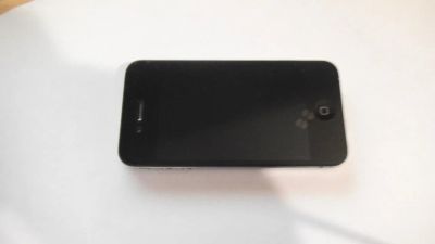 Лот: 4924456. Фото: 1. Iphone 4 black 8GB. Смартфоны