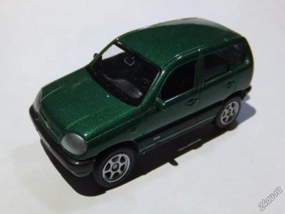 Лот: 4020558. Фото: 1. Машинка - модель Chevrolet-Niva... Машины и техника