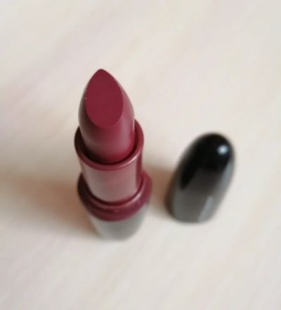 Лот: 16770770. Фото: 1. Матовая помада New Fenty Beauty. Макияж