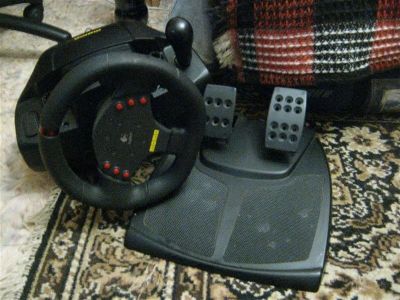 Лот: 912720. Фото: 1. Logitech MOMO Racing. Рули, джойстики
