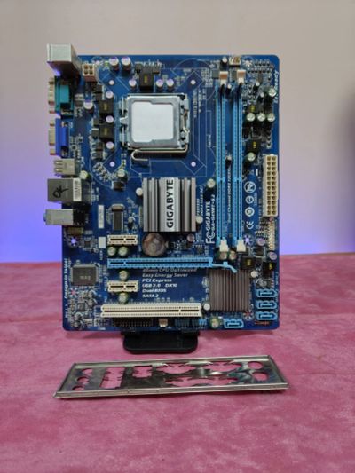 Лот: 24679693. Фото: 1. Мат. плата Gigabyte GA-G41MT-S2... Материнские платы