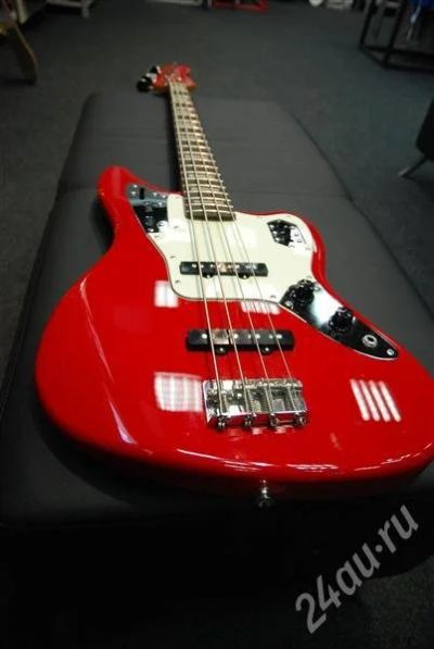 Лот: 211779. Фото: 1. Fender Deluxe Jaguar Bass made... Гитары