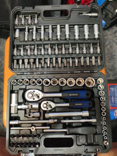 Лот: 25898580. Фото: 1. Набор инструментов автомобильный. Наборы инструмента