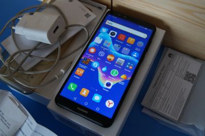 Лот: 13715649. Фото: 1. Huawei Y9 2018 3/32 Гарантия ДНС... Смартфоны