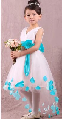 Лот: 5525901. Фото: 1. платье с голубыми лепестками... Платья, сарафаны