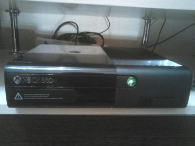 Лот: 4663951. Фото: 1. XboX 360 E. Игровые приставки, консоли