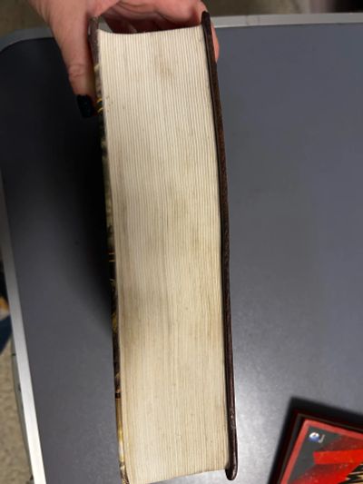 Лот: 24890846. Фото: 1. Книга ведьмак. Художественная