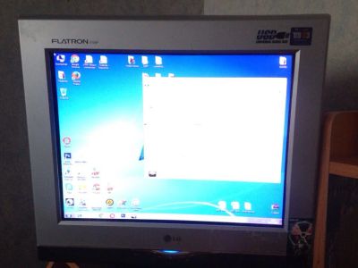Лот: 7824823. Фото: 1. Монитор LG Flatron F720P. ЭЛТ-мониторы