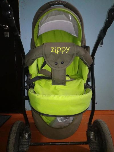 Лот: 9525420. Фото: 1. Коляска tutis Zippy 2 в 1. Коляски