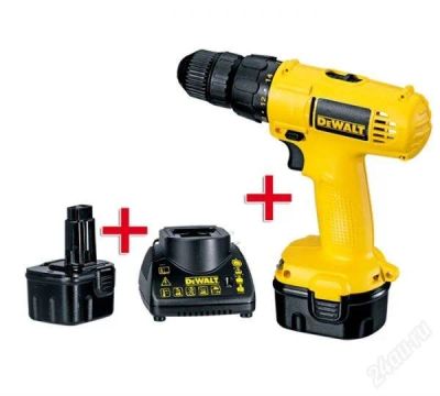 Лот: 1275002. Фото: 1. Отличный шуруповерт DeWalt DW... Электроинструмент