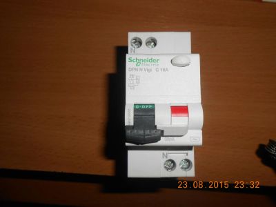 Лот: 6001287. Фото: 1. Диф автоматы Schneider Electric... Автоматы, пакетники, предохранители