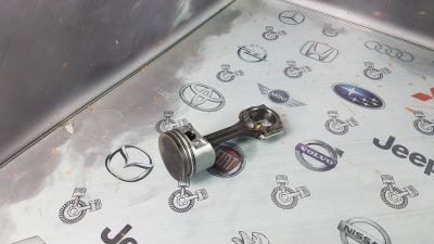 Лот: 23584418. Фото: 1. Шатун Nissan Presea GA15DS 1210053Y00... Двигатель и элементы двигателя