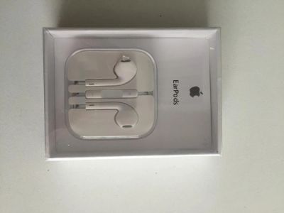 Лот: 7854764. Фото: 1. Наушники iPhone 5 5s 5c 6 EarPods. Красноярск