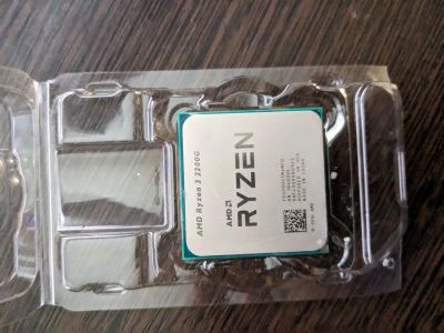 Лот: 21181249. Фото: 1. Процессор AMD Ryzen 3 2200G. Процессоры