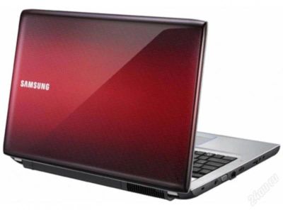 Лот: 2748621. Фото: 1. Продам ноутбук Samsung R528-DS01... Ноутбуки