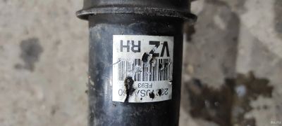 Лот: 18096527. Фото: 1. Стойки передние Субару Форестер. Ходовая, подвеска, рулевое управление