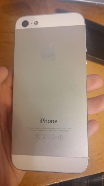 Лот: 7117692. Фото: 1. iPhone 5 16GB White Белый (Возможен... Смартфоны