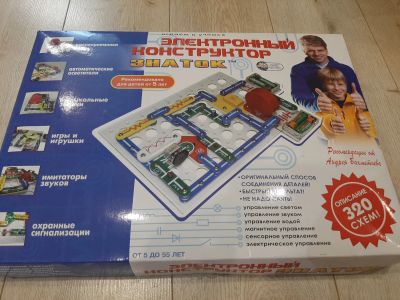 Лот: 15068795. Фото: 1. Электронный конструктор Знаток. Конструкторы