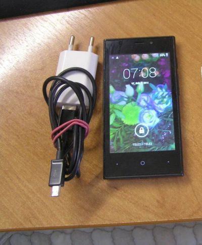 Лот: 9756532. Фото: 1. Смартфон Highscreen Zera F rev... Смартфоны