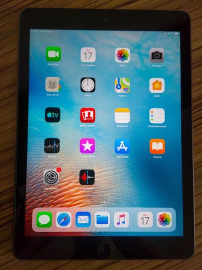 Лот: 13925655. Фото: 1. Планшет Apple iPad Air 64 Gb... Планшеты