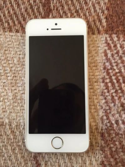 Лот: 7065527. Фото: 1. Iphone 5s, 16gb Gold (возможен... Смартфоны