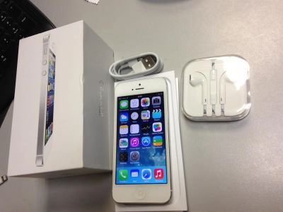 Лот: 3501974. Фото: 1. Apple iPhone 5 16gb White идеальное... Смартфоны