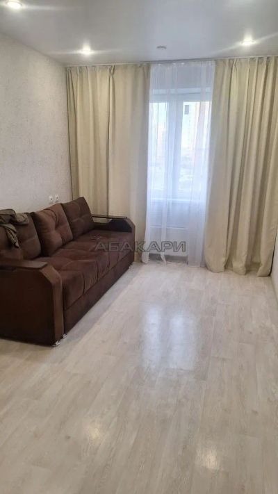 Лот: 21091646. Фото: 1. Сдам 3-комн. Апрельская улица... Квартиры, студии