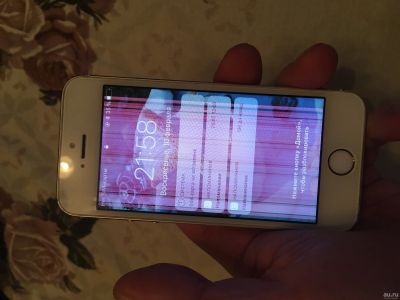 Лот: 13207258. Фото: 1. iphone 5s 16gb gold. Смартфоны