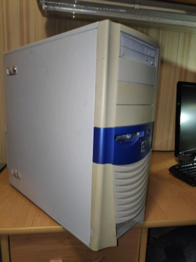 Лот: 19305186. Фото: 1. Системный блок AMD Phenom X3 8450... Компьютеры в сборе