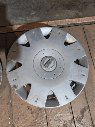 Лот: 25805728. Фото: 1. Колпак nissan. Колпаки