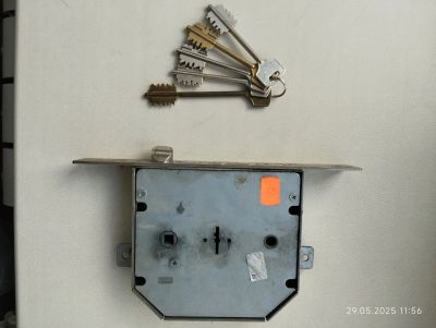 Лот: 25404713. Фото: 1. Замок сувальдный Эльбор. Замки