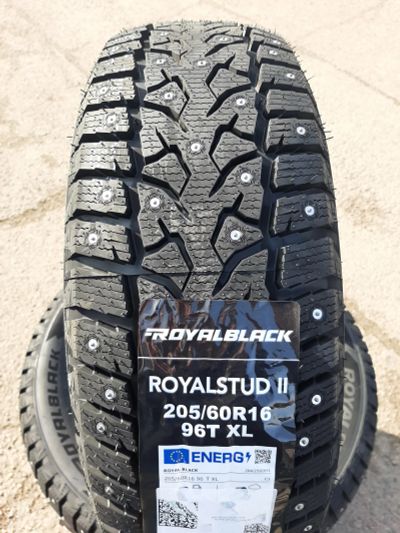 Лот: 25897273. Фото: 1. 205/60 R16 96T Royal Black Stud... Шины