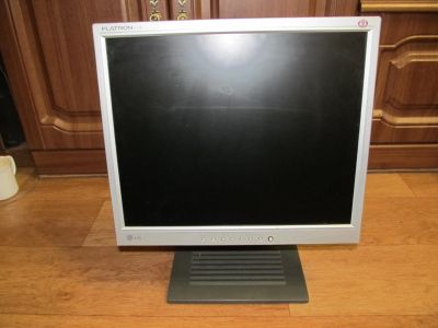 Лот: 14575035. Фото: 1. Монитор LG Flatron L1710S. ЖК-мониторы