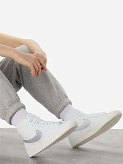 Лот: 25368928. Фото: 1. Кеды женские Nike Blazer Mid... Кеды, кроссовки, слипоны