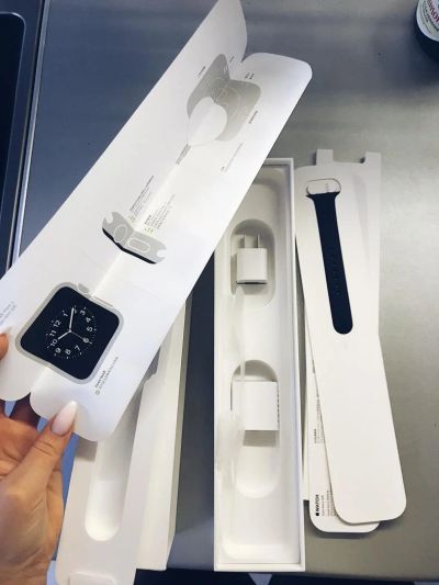 Лот: 11227742. Фото: 1. iWatch 2 series 38 mm. Смарт-часы, фитнес-браслеты, аксессуары