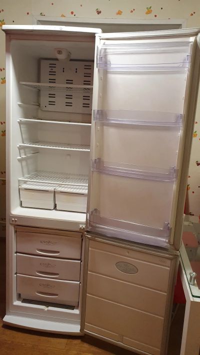 Лот: 21538917. Фото: 1. холодильник Бирюса 228С3. Холодильники, морозильные камеры