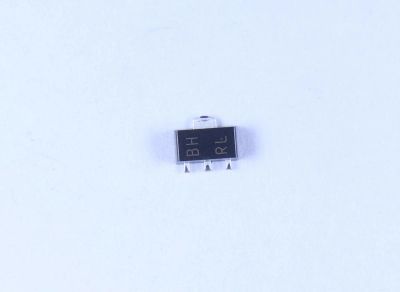 Лот: 8888180. Фото: 1. Транзистор 2SB1386 в корпусе SOT-89. Транзисторы